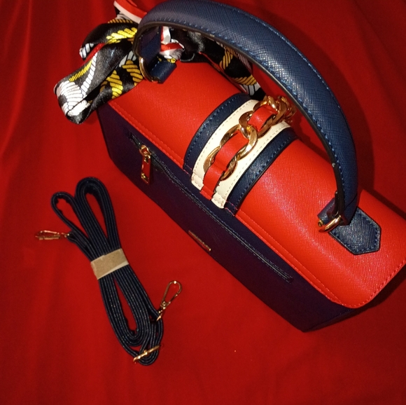 Authentic NEW - Picture 5 of 9